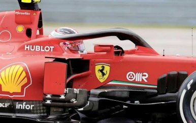 F1-renstal Ferrari grijpt in na povere start.