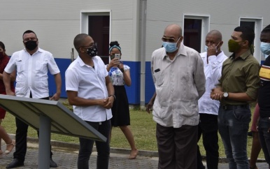 President Bouterse vraagt studenten land te ontwikkelen volgens ideaal Anton de Kom