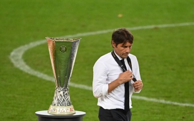 Verliezend Inter-coach Conte zaait twijfels over zijn toekomst.