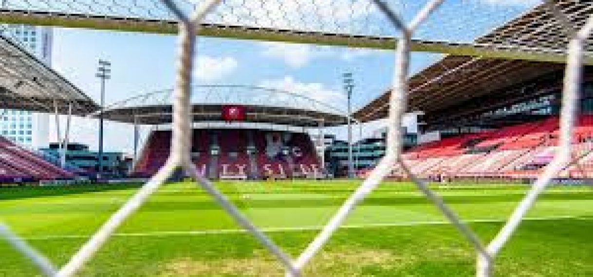 FC UTRECHT IS ZEVENDE NEDERLANDSE PROFCLUB MET CRONA BESMETTING