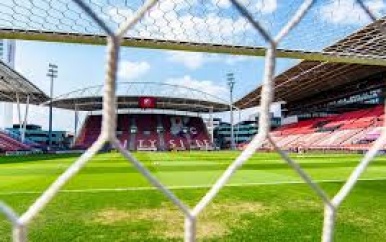 FC UTRECHT IS ZEVENDE NEDERLANDSE PROFCLUB MET CRONA BESMETTING