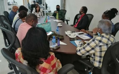 Minister Kuldipsingh en Districtsraad Paramaribo tasten samenwerkingsgebieden af