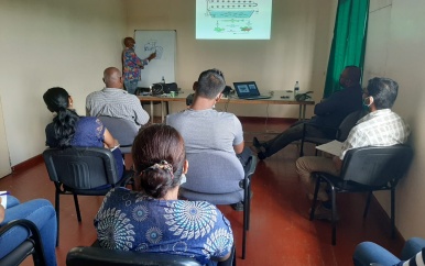 Personeel van LVV Regio West getraind door Hydro Gro Suriname