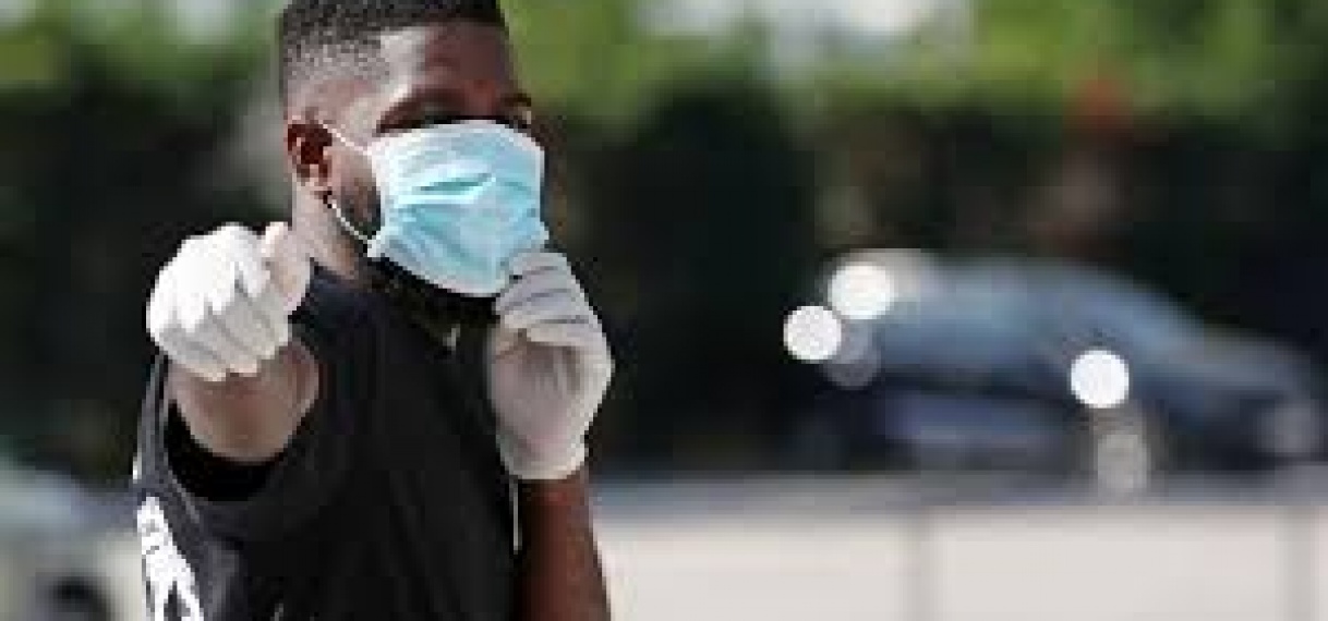 GEBLESSERDE FC-BARCELONA-VERDEDIGER UMTITI TEST POSTITIEF OP CORONAVIRUS