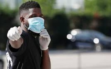 GEBLESSERDE FC-BARCELONA-VERDEDIGER UMTITI TEST POSTITIEF OP CORONAVIRUS