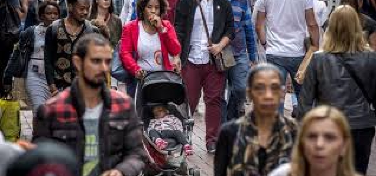 PERSONEN TUSSEN 20 EN 60 VORMEN GROOTSTE GROEP POSITIEVEN