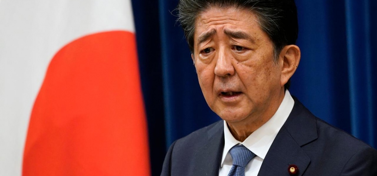 Langstzittende Japanse premier Abe treedt af vanwege gezondheid