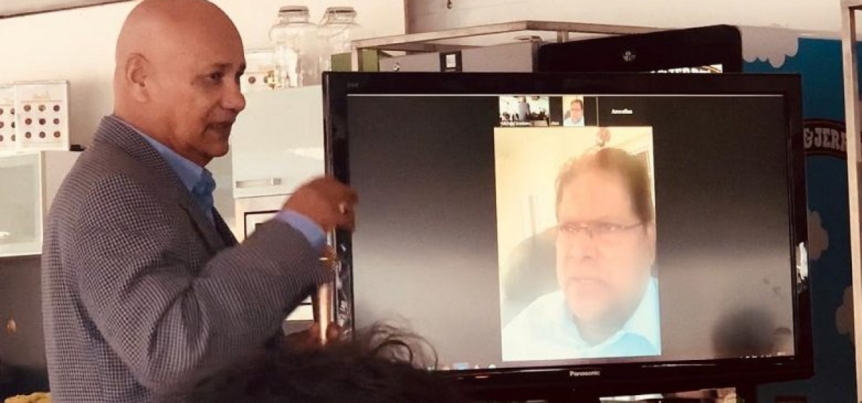 President Santokhi speciale gast bij Hart voor Suriname