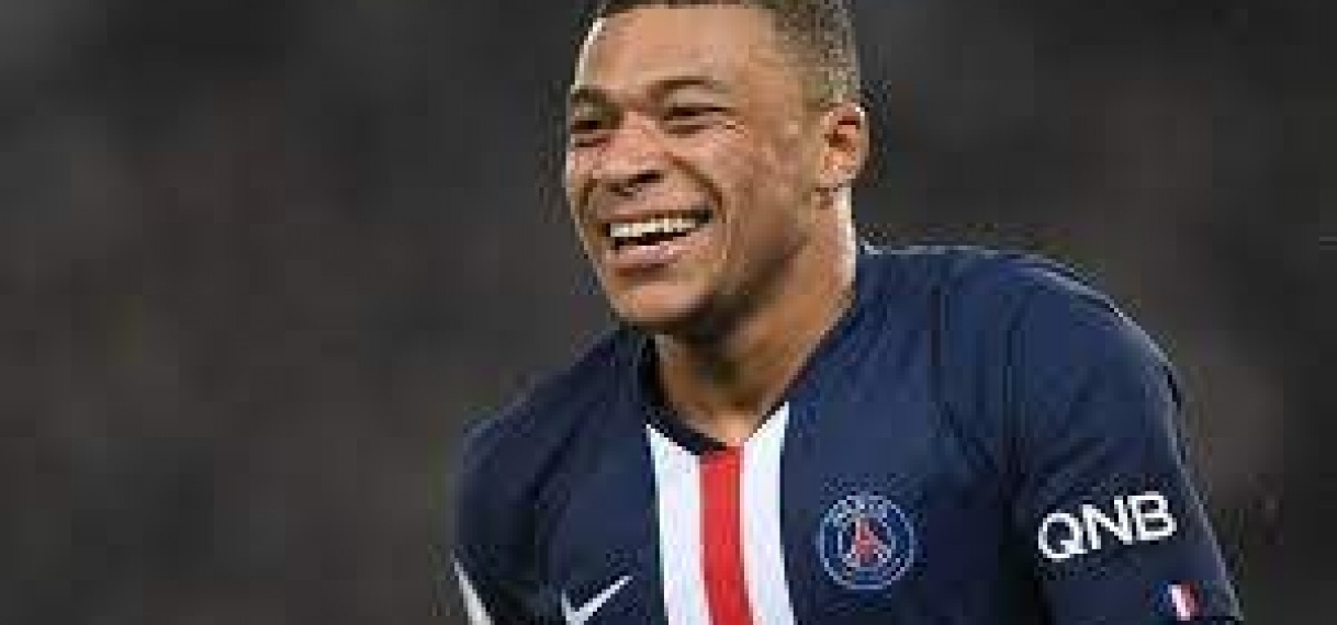 ‘Mbappé informeert PSG over vertrek en richt pijlen op twee topcompetities’