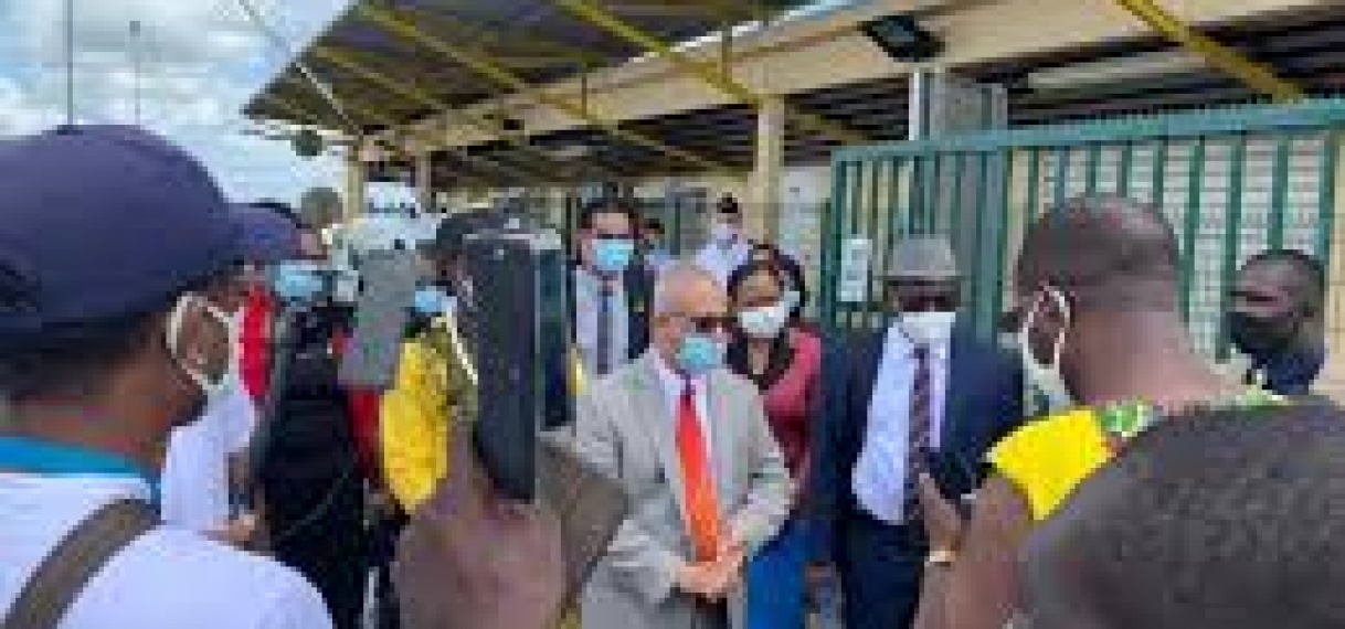 Regeringsdelegatie Suriname warm verwelkomd in Frans-Guyana
