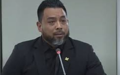 Minister Somohardjo kaart wandaden op Binnenlandse Zaken aan