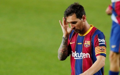 Messi in de bres voor Suárez: ‘Je verdient het niet eruit gegooid te worden’