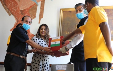 Sewa International doet donatie aan Bureau First Lady