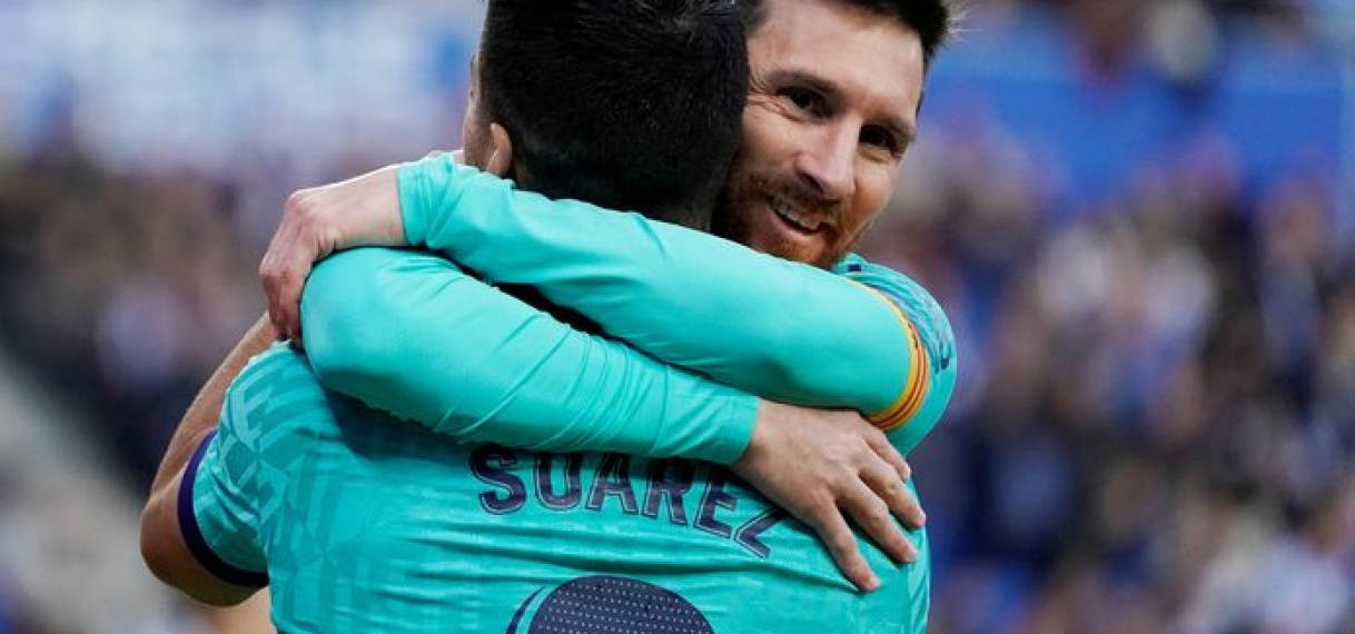 Suárez denkt dat Messi overtuigd kan worden ook volgend seizoen bij Barça te blijven.