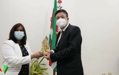 Via jeugd versterking bilaterale samenwerking Suriname en China