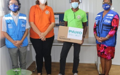 Malaria Programma overhandigt COVID-materialen aan Centraal Lab BOG