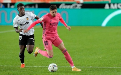 Tegenslag Real Madrid: onderbeen Valverde blijkt gebroken.