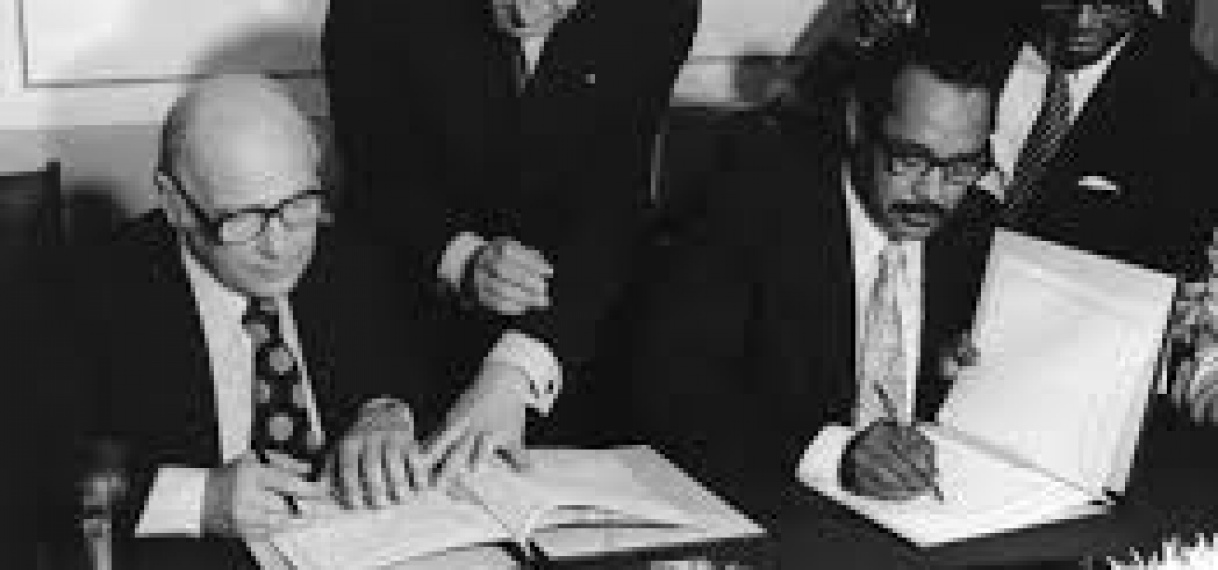 Terugblik op 25 november 1975