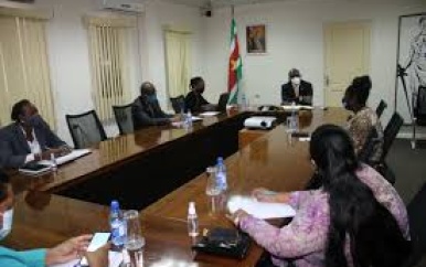 Minister Juspol ontvangt vertegenwoordiger UNFPA