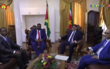 Suriname en Guyana voeren bilateraal overleg