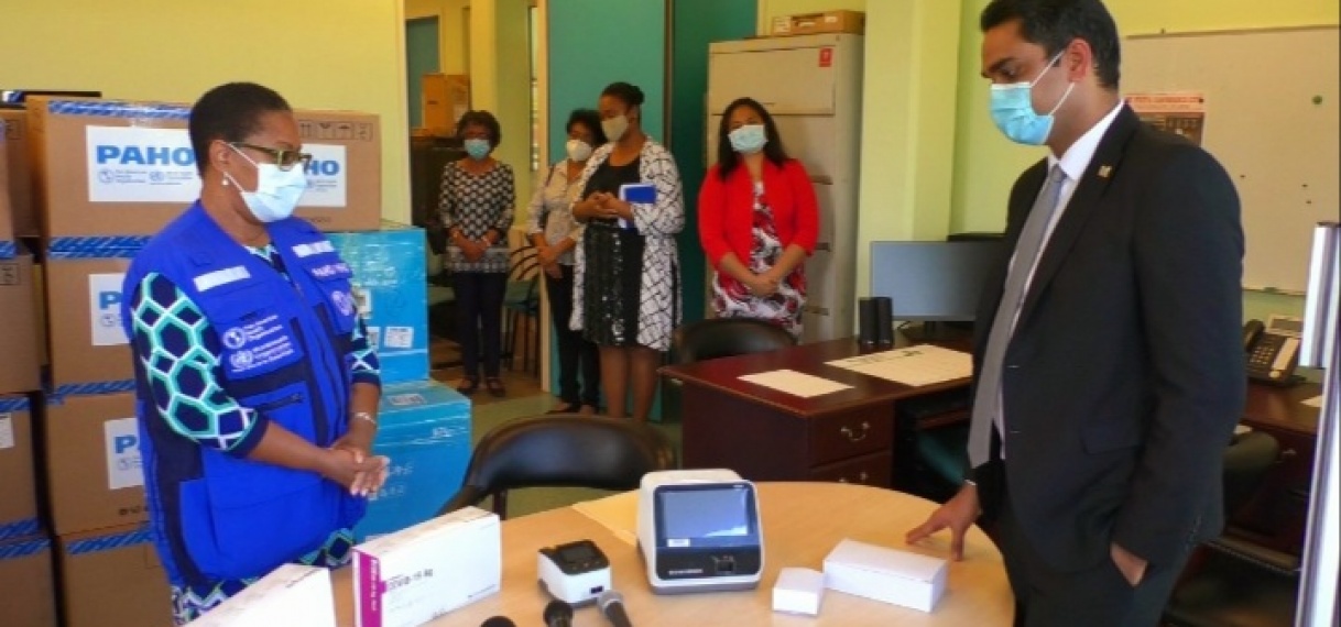 PAHO/WHO ondersteunen Volksgezondheid met testkits