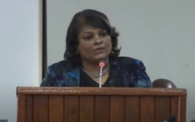Minister Mathoera wil leger met breed maatschappelijk draagvlak
