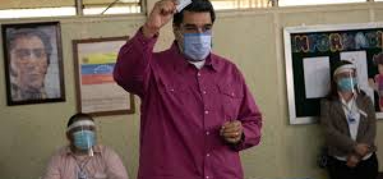 Venezolaanse president Maduro claimt verkiezingswinst na boycot oppositie