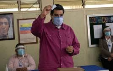 Venezolaanse president Maduro claimt verkiezingswinst na boycot oppositie