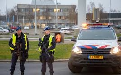 Vliegtuig Schiphol ontruimd na bommelding, geen explosieven gevonden