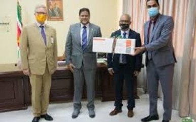 Suriname ontvangt medische attributen van Nederland