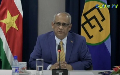 Minister Ramdin en Indonesische collega Marsudi bespreken samenwerking