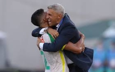 Hernán Crespo verovert eerste prijs als coach