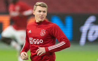 Ajax verlengt contract Schuurs met drie jaar tot medio 2025