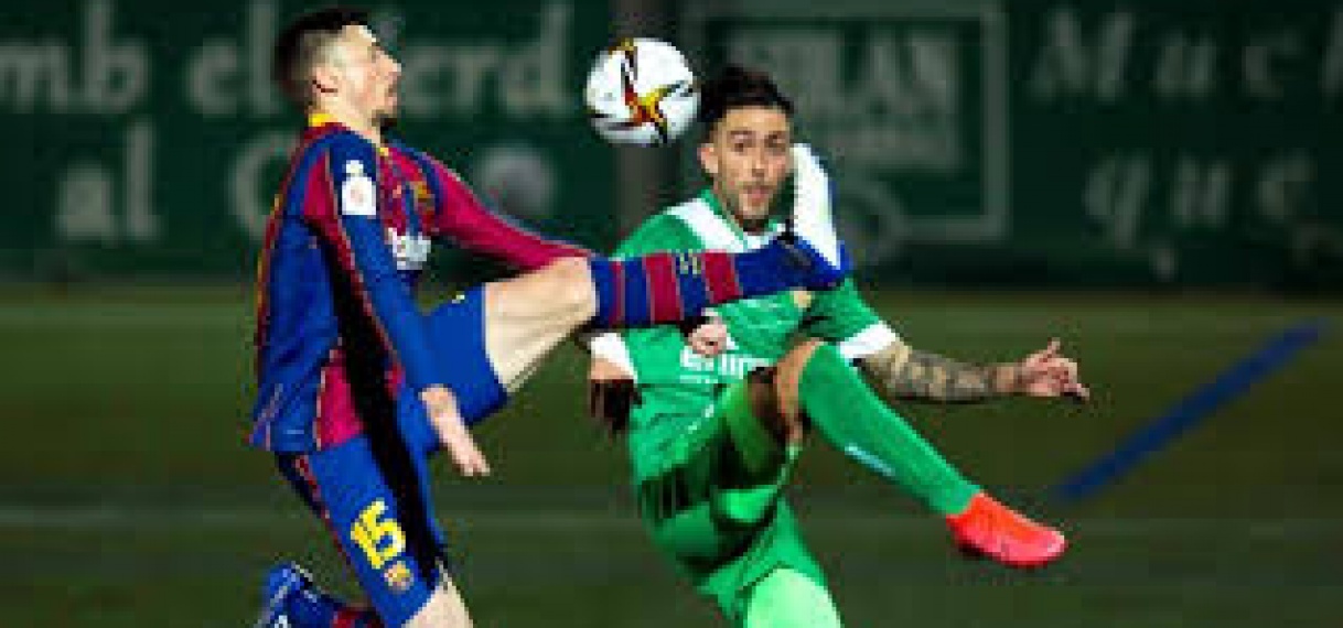 ‘Barça’ ontsnapt aan afgang in beker, Suárez redt Atlético na goal Eibar-keeper