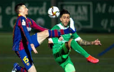 ‘Barça’ ontsnapt aan afgang in beker, Suárez redt Atlético na goal Eibar-keeper