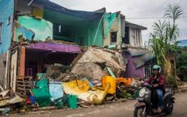 Autoriteiten vrezen dat dodental (70) aardbeving Sulawesi verder oploopt