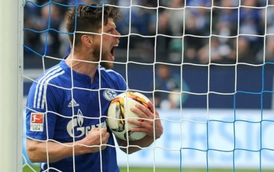 Huntelaar wacht loodzware klus bij Schalke: ‘Hij zal het team moeten leiden’