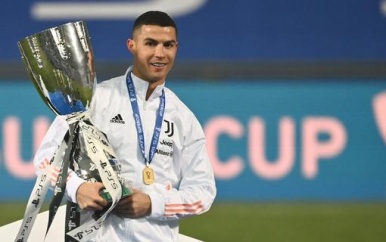 Ronaldo hoopt dat supercupwinst Juventus vertrouwen geeft in titelstrijd