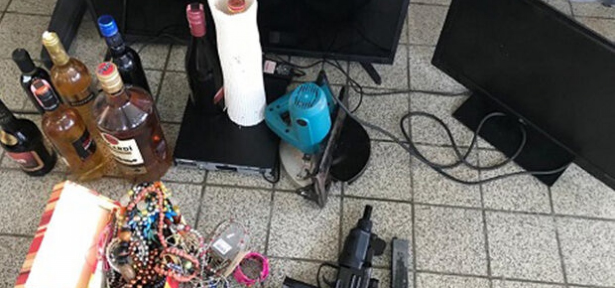 Vijf verdachten op verdenking van meervoudige diefstal aangehouden