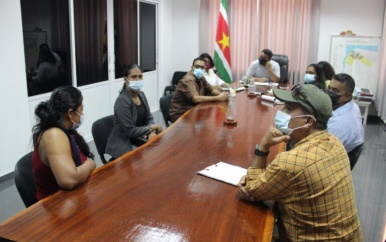 Minister TCT ontvangt diverse actoren Nickerie