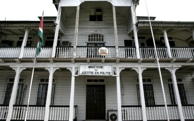 Juspol geeft aanzet tot bouw Penitentiaire Inrichting in Oost Suriname