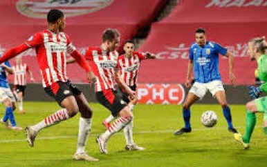 Dumfries heeft begrip voor opstelling tegen Vitesse: ‘Wij zijn ook mensen’