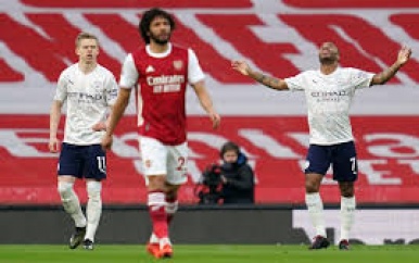 Manchester City boekt achttiende zege op rij door goal na 77 seconden
