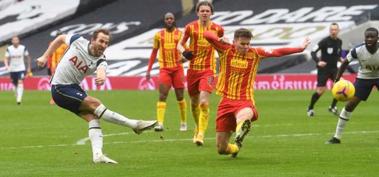 Kane en Son bezorgen Tottenham na drie competitienederlagen weer zege