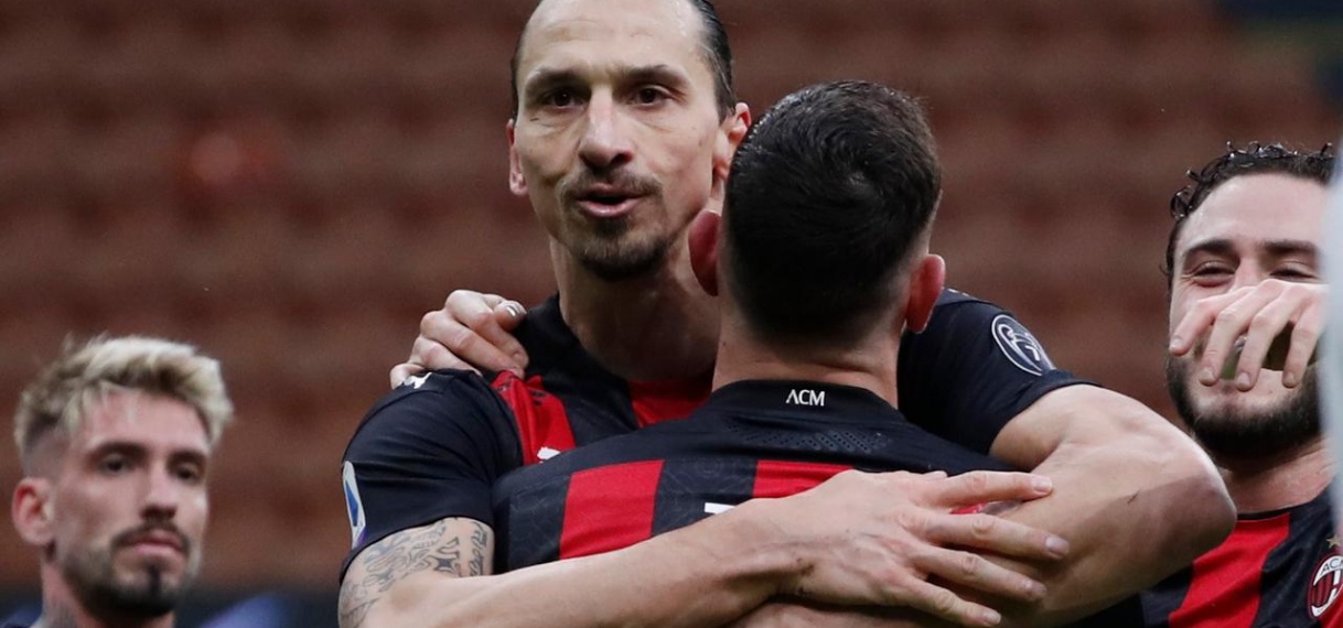 Pioli looft Ibrahimovic na 500e clubdoelpunt: ‘Weinig mensen zijn zo sterk’