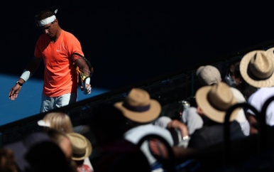 Rugblessure Nadal lijkt voorbij in Melbourne, ook Medvedev overtuigend door