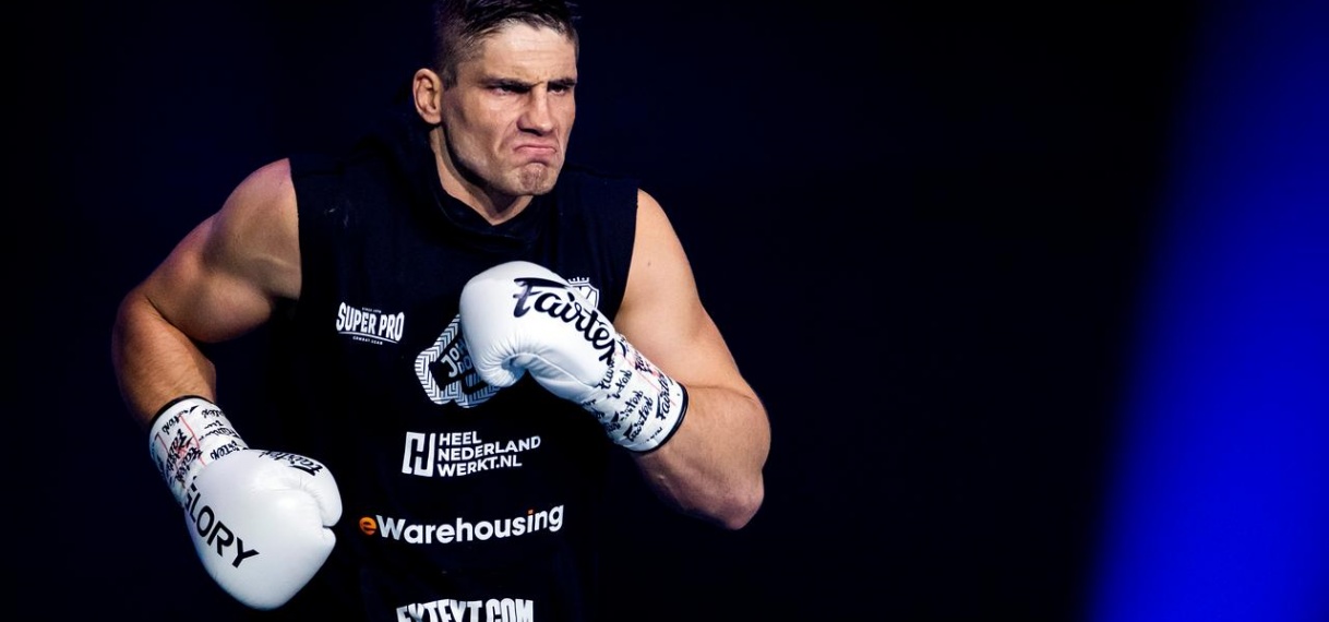 Verhoevens jeugdidool Aerts: ‘Zou mooi zijn als Rico vaker voor knock-out gaat’