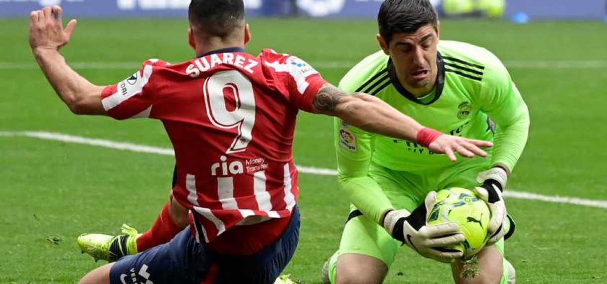 Koeman lachende derde na gelijkspel in Madrileense derby.