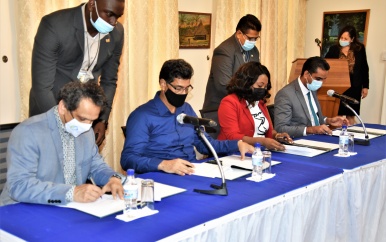Memorandum van overeenstemming niertransplantatieprogramma ondertekend