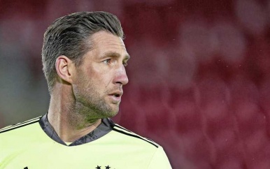 Ajax zegt contract Maarten Stekelenburg op